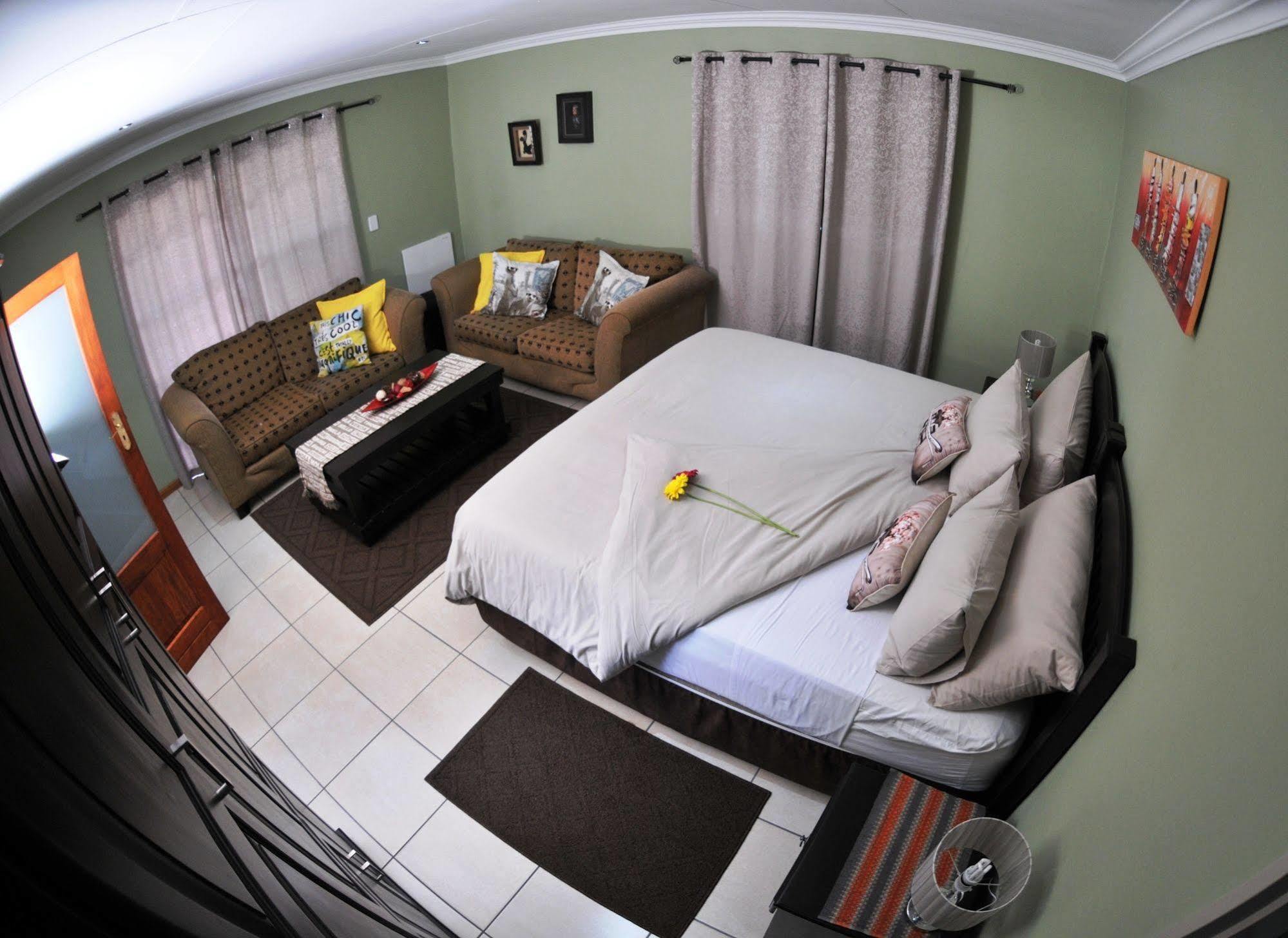 Summer Garden Guest House Бенони Экстерьер фото